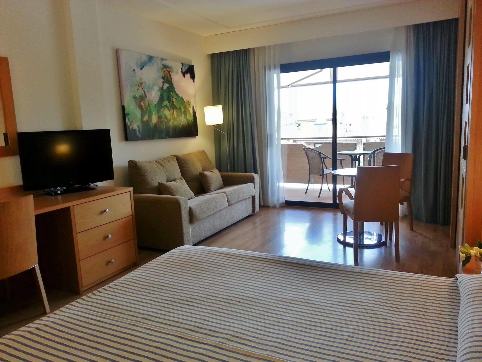 Hotel Clipper - El Delfín Torroella de Montgrí